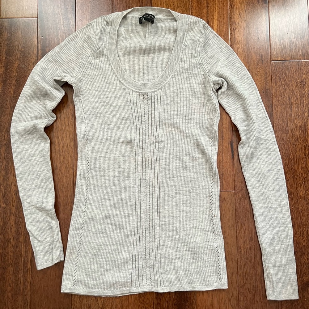 NWOT Banana Republic Light Grey Merino Wool Sweater